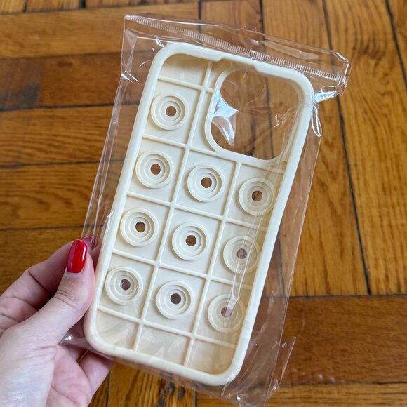 Popular 3D DIY iPhone 15 Pro Max Bare hole buckle decoration - Picture 3 of 3